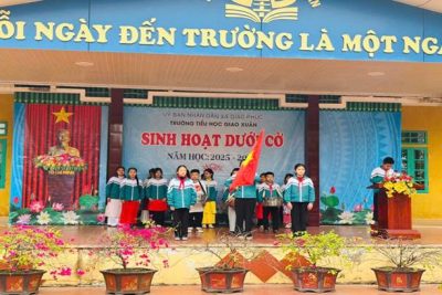 Tự hào 3/2: Trường Tiểu học Giao Xuân rộn ràng sinh hoạt dưới cờ  kỷ niệm Ngày thành lập Đảng