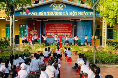“An toàn giao thông – Hành trang vào năm học mới” của các em trường Tiểu học Giao Xuân
